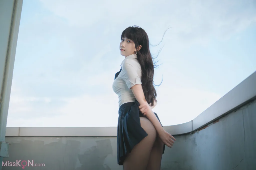 Coser@不呆猫: JK学妹户外 (59 photos)
