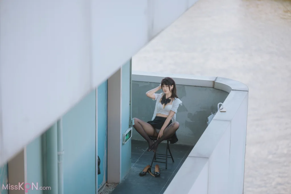 Coser@不呆猫: JK学妹户外 (59 photos)