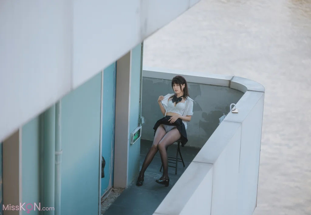 Coser@不呆猫: JK学妹户外 (59 photos)