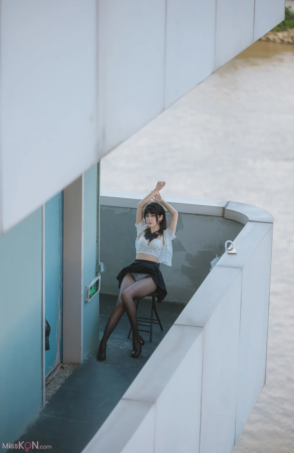 Coser@不呆猫: JK学妹户外 (59 photos)