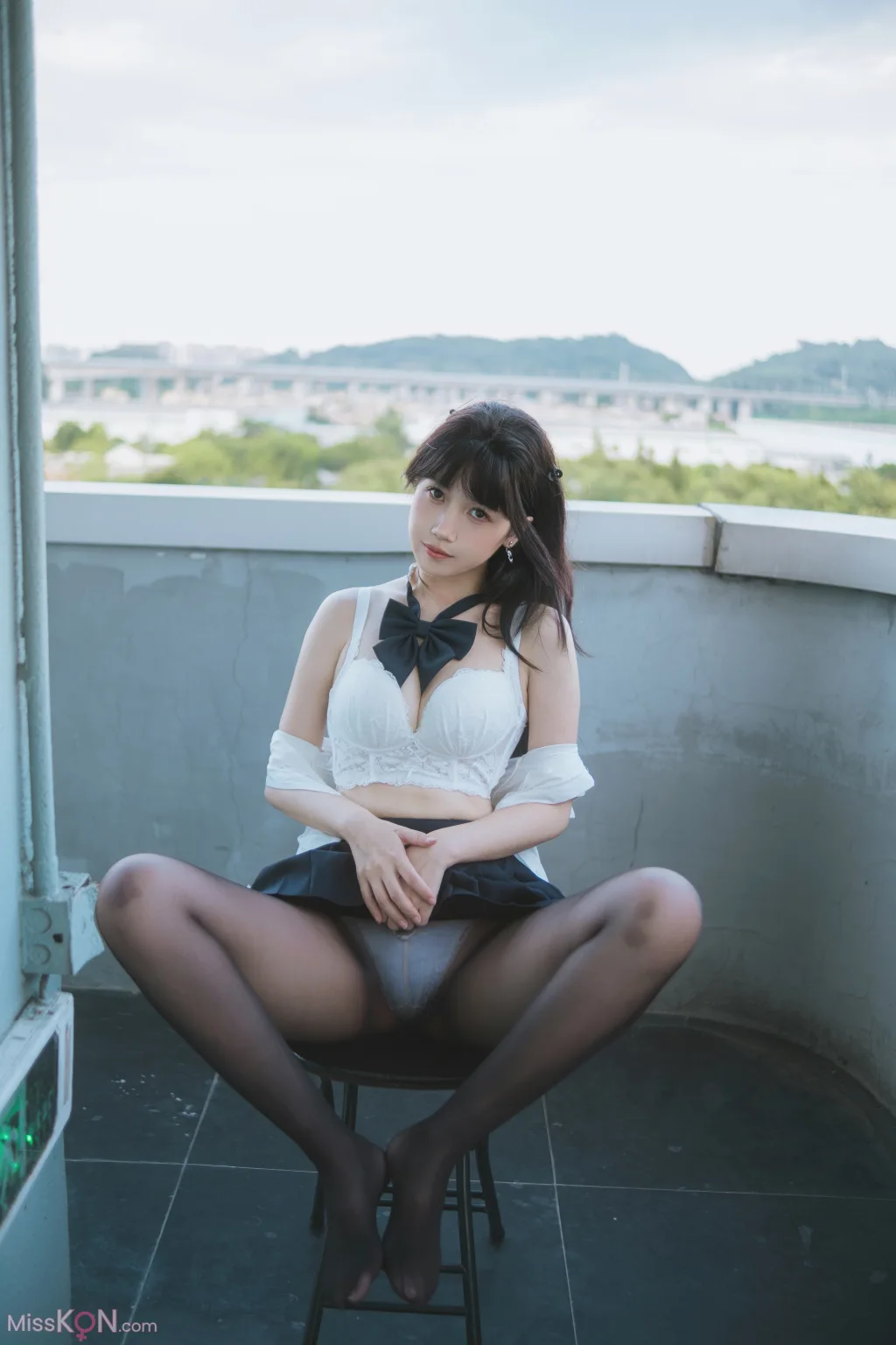 Coser@不呆猫: JK学妹户外 (59 photos)