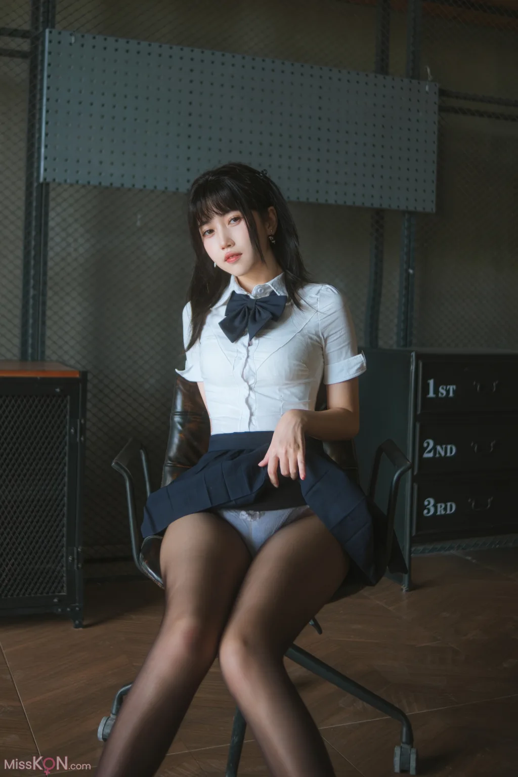 Coser@不呆猫: JK学妹户外 (59 photos)