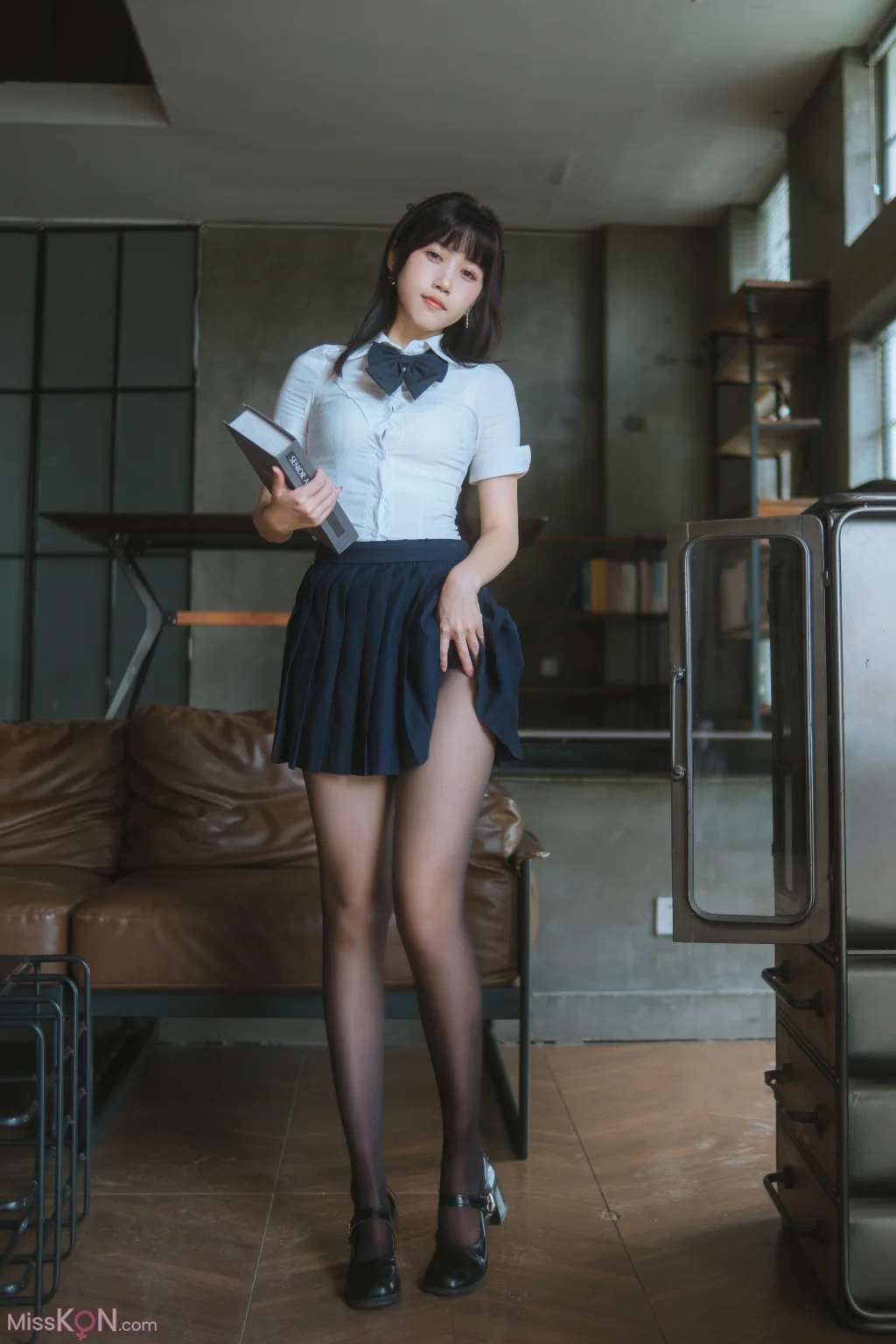 Coser@不呆猫: JK学妹户外 (59 photos)
