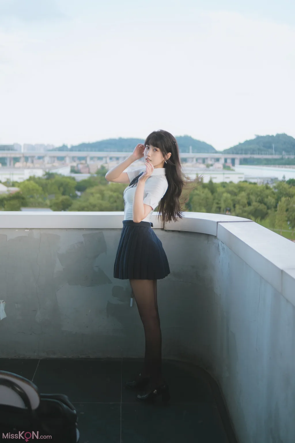 Coser@不呆猫: JK学妹户外 (59 photos)