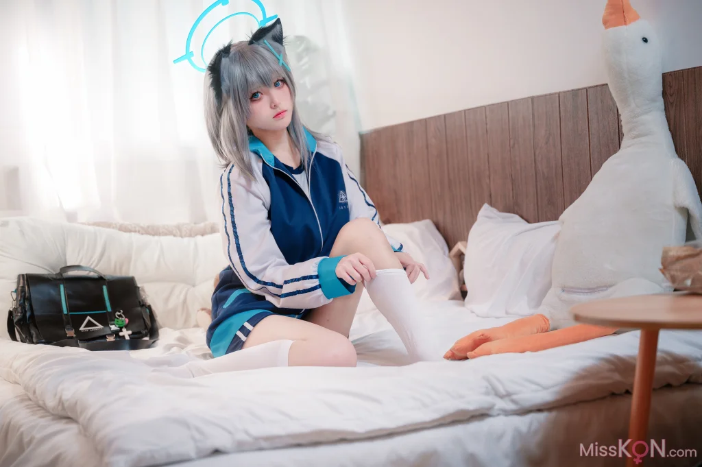 Coser@九柒喵: 体操服白子 (17 photos)
