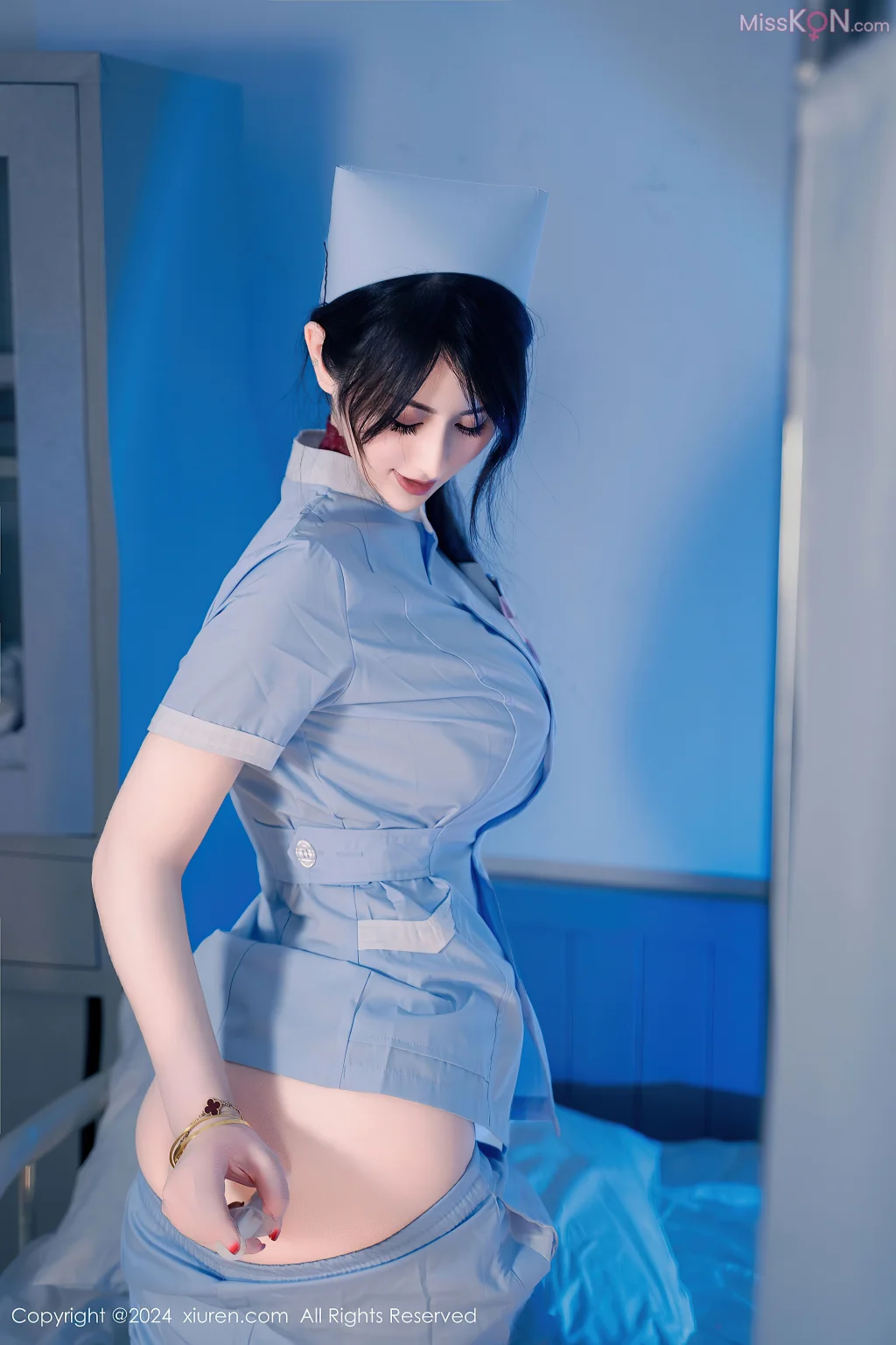 XIUREN No.8856 – 8865 (803 photos)