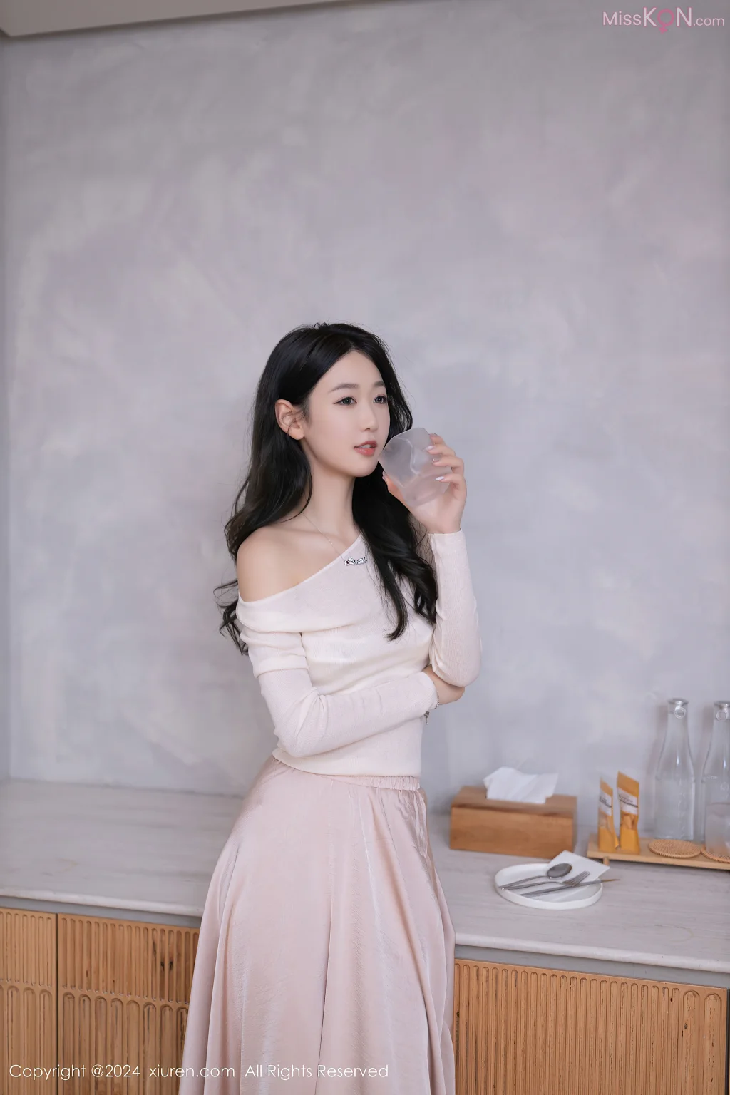 XIUREN No.8856 – 8865 (803 photos)