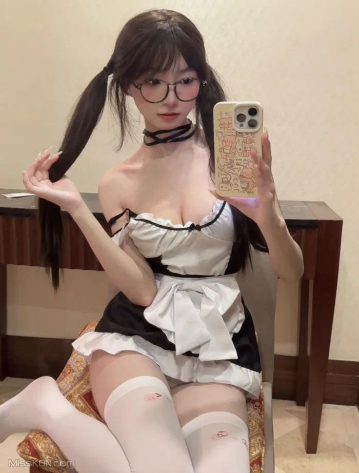 Coser@jasmine甜酱: 超嫩福利姬少女 爆浆勾人小妖精 (91 photos)