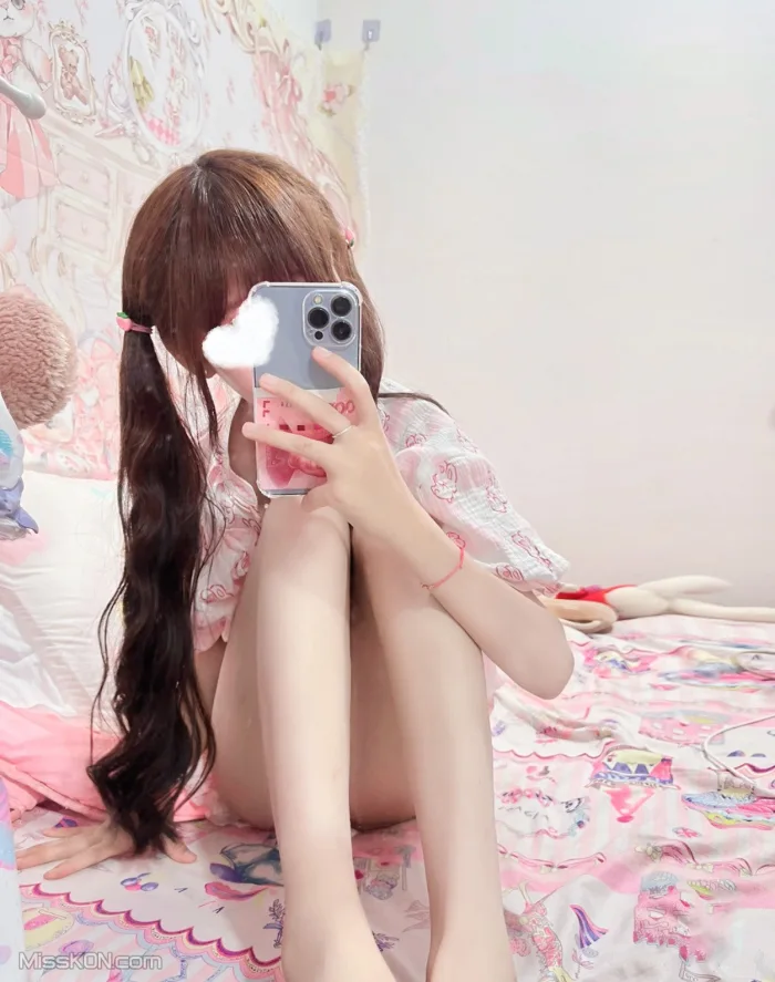 Coser@jasmine甜酱: 超嫩福利姬少女 爆浆勾人小妖精 (91 photos)