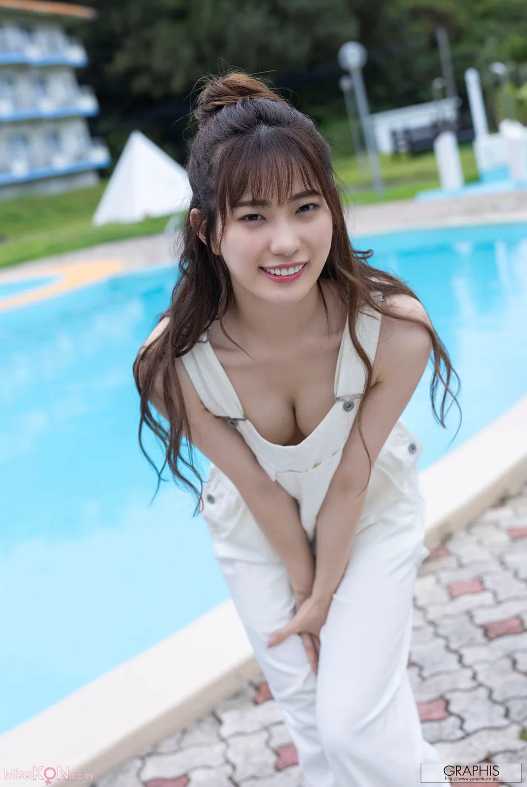 [JP] Akari Mitani (美谷朱音): [Graphis Gals] No.560 Vermilion (161 photos)