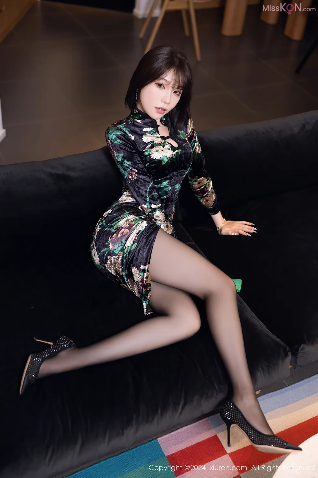XIUREN No.8876 – 8885 (788 photos)