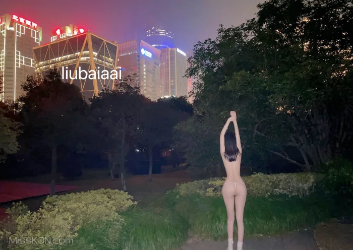 liubaiaai: 極品女神美穴超粉爽爆啪啪啪 (37 photos )