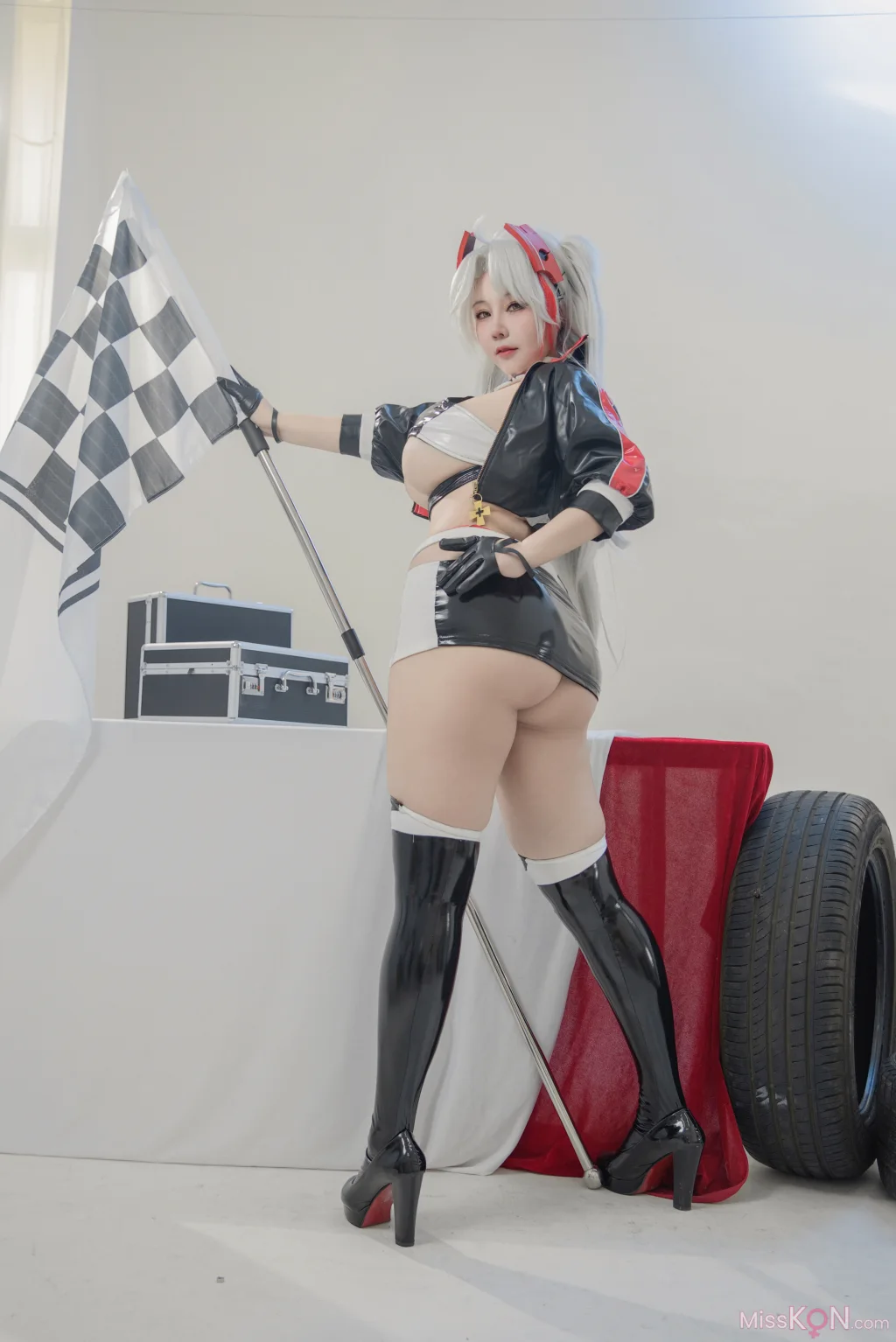 Coser@KANEKO_咔喵: 欧根亲王 赛车服 (36 photos )