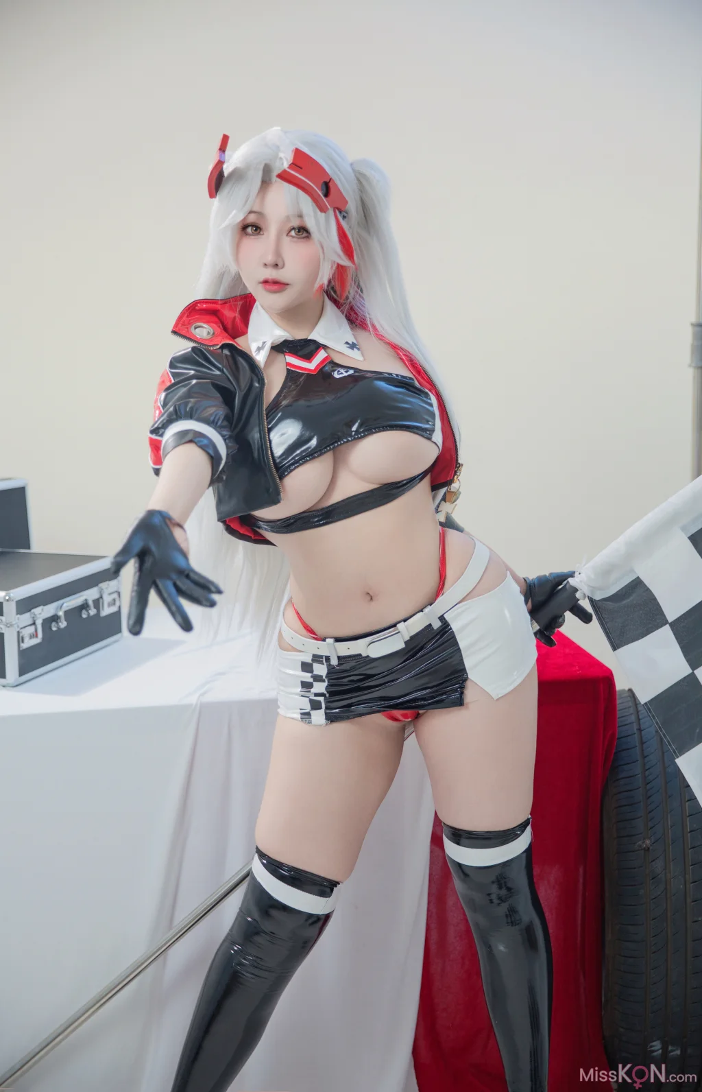 Coser@KANEKO_咔喵: 欧根亲王 赛车服 (36 photos )