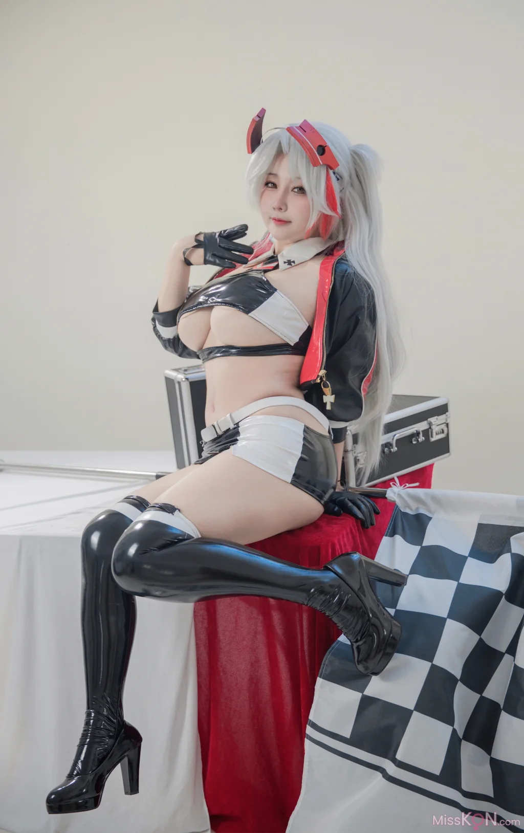 Coser@KANEKO_咔喵: 欧根亲王 赛车服 (36 photos )