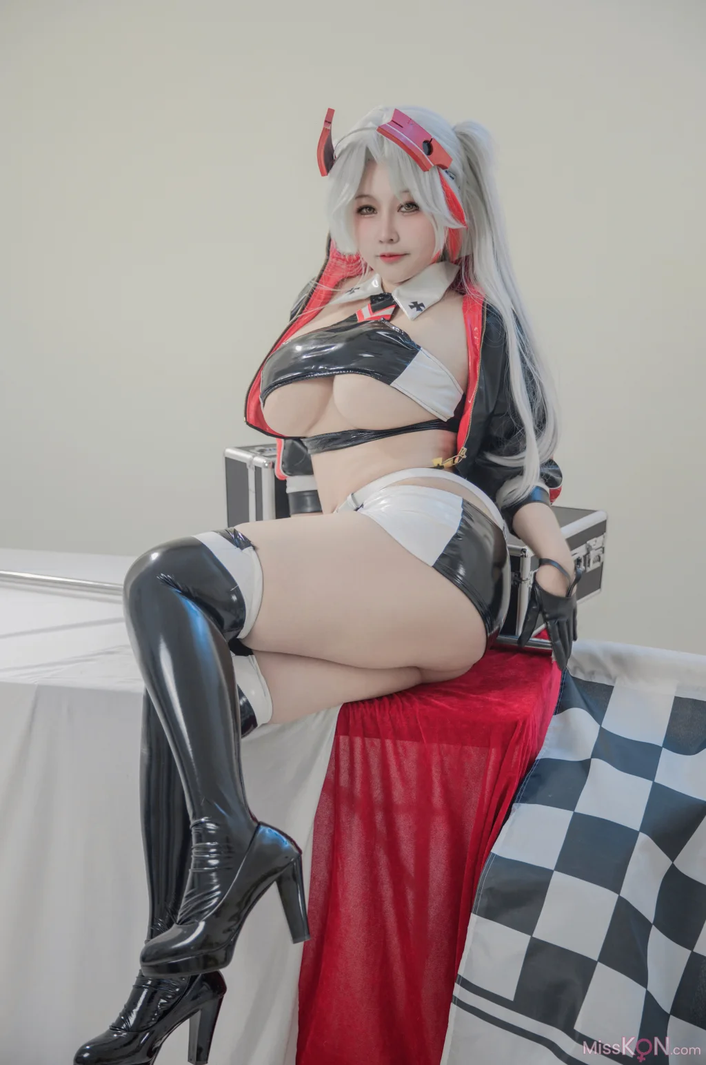 Coser@KANEKO_咔喵: 欧根亲王 赛车服 (36 photos )