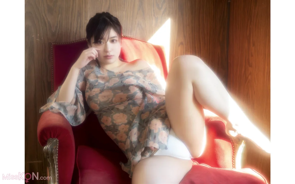 [JP] Kaname Momojiri (桃尻かなめ): はんなりイノセント (40 photos)