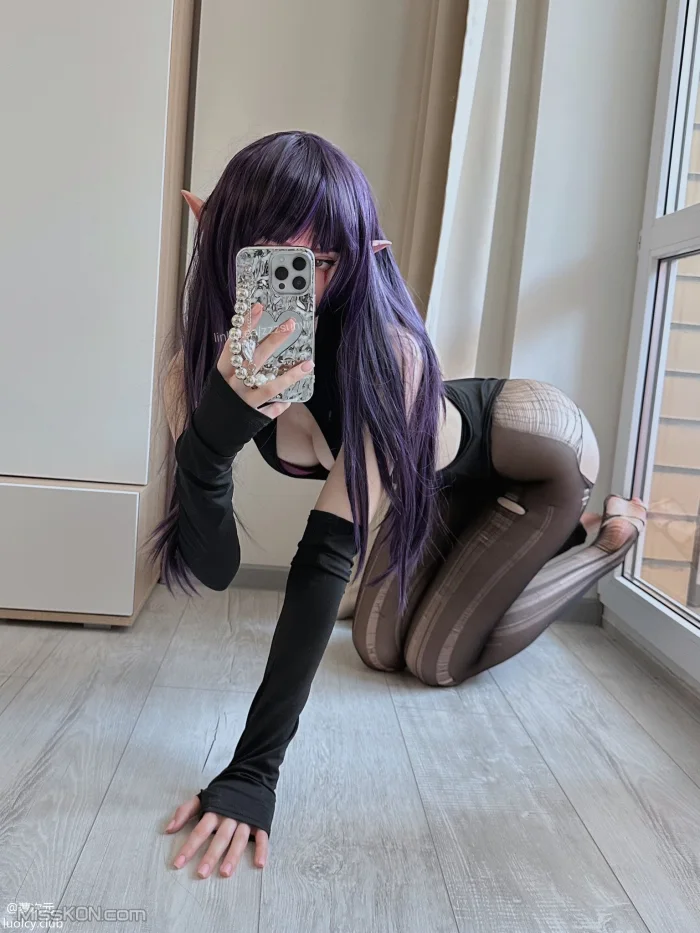 Coser@zzzsunvi: 顶级Cos白虎萝莉美女 治愈系少女的温馨日常 (190 photos + 4 videos) – Page 4