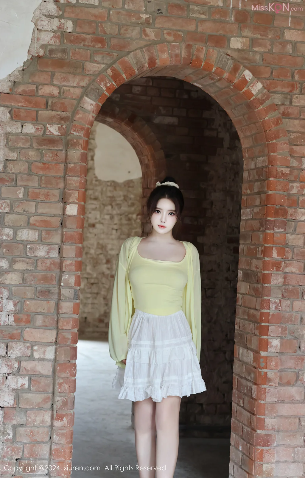 XIUREN No.9016 – 9030 (1230 photos) – Page 9