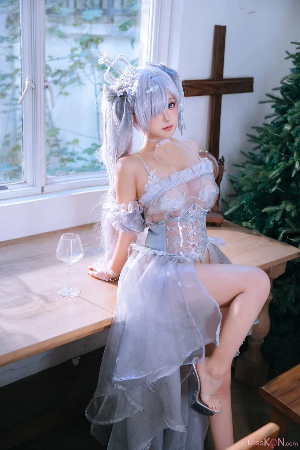 Coser@日奈娇: 胜利女神 – 妮姬 灰姑娘 (42 ảnh) - ( Page 1 / 3 )