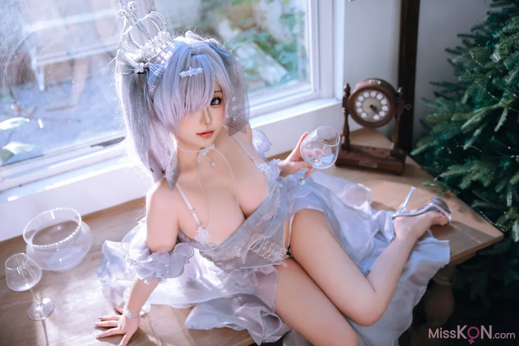 Coser@日奈娇: 胜利女神 – 妮姬 灰姑娘 (42 ảnh) - ( Page 1 / 3 )