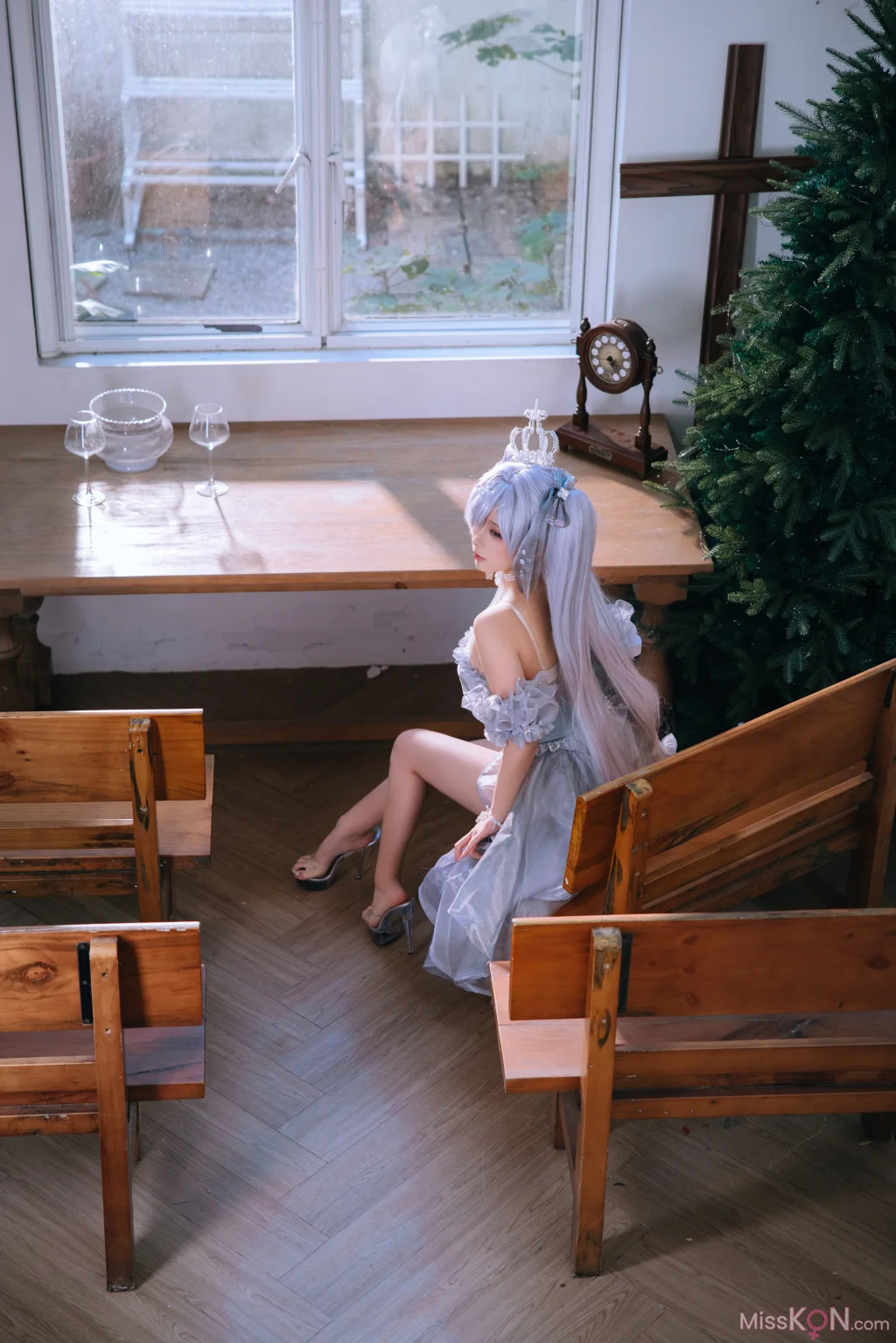 Coser@日奈娇: 胜利女神 – 妮姬 灰姑娘 (42 ảnh) - ( Page 1 / 3 )