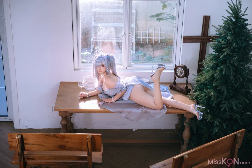 Coser@日奈娇: 胜利女神 – 妮姬 灰姑娘 (42 ảnh) - ( Page 1 / 3 )