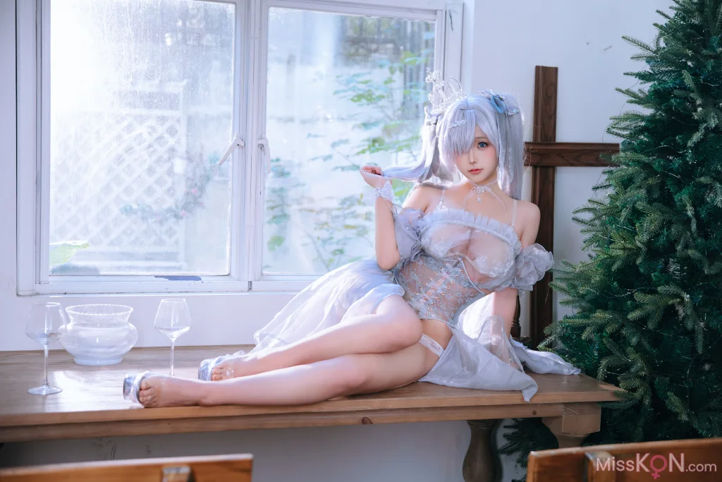 Coser@日奈娇: 胜利女神 – 妮姬 灰姑娘 (42 photos)