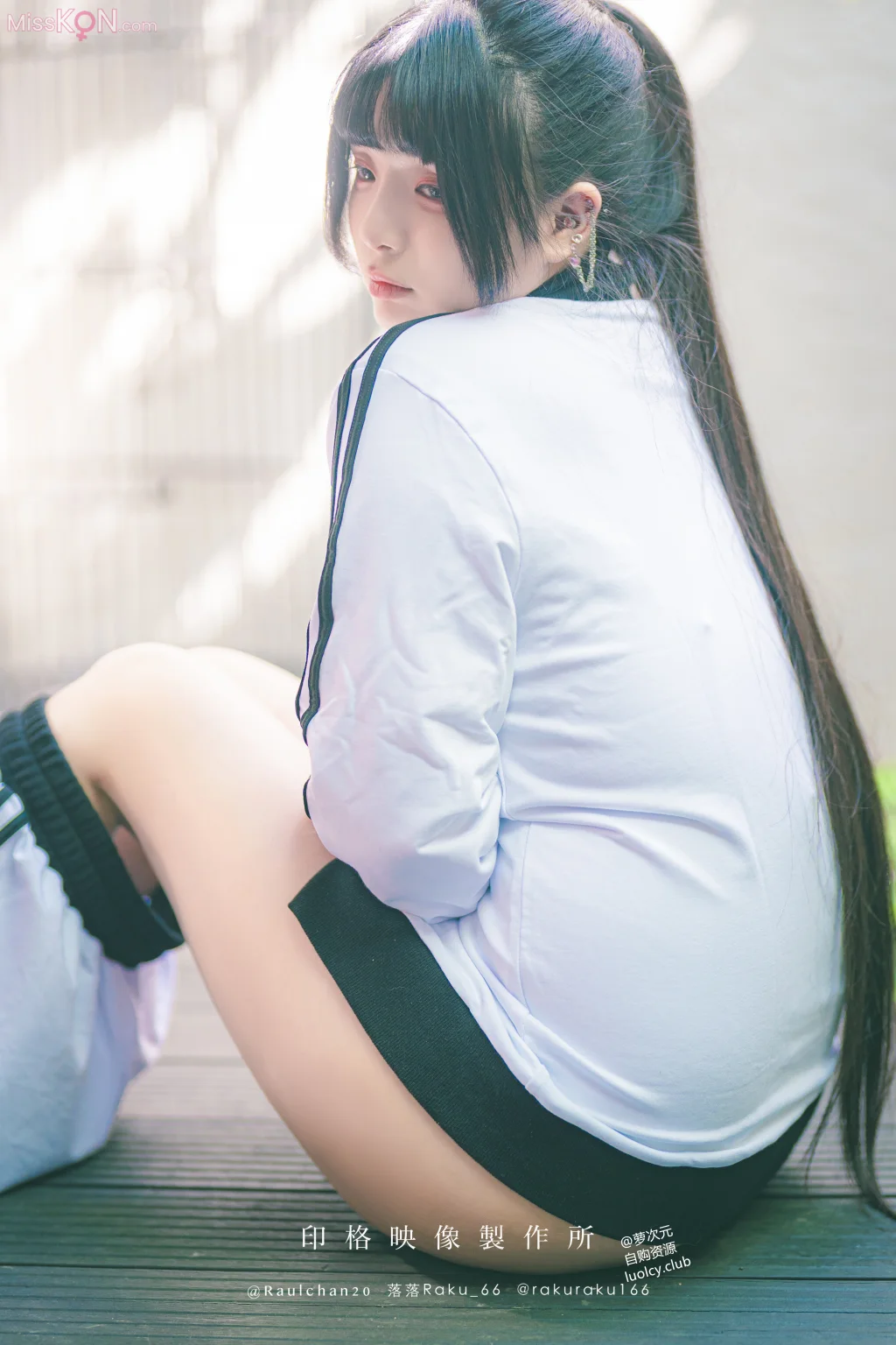 Coser@落落Raku: 锻炼日 Exercise Day (61 photos )