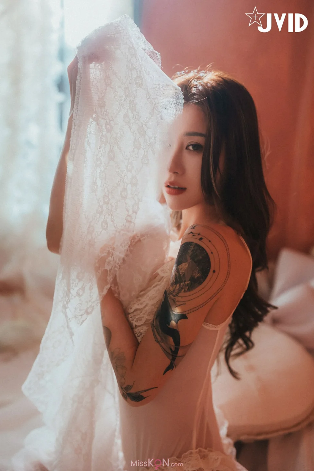 [JVID] Lara 雙囍: 獨留的時光 與雙囍纏綿在浪漫花房的情緒與身體交流 (159 photos)