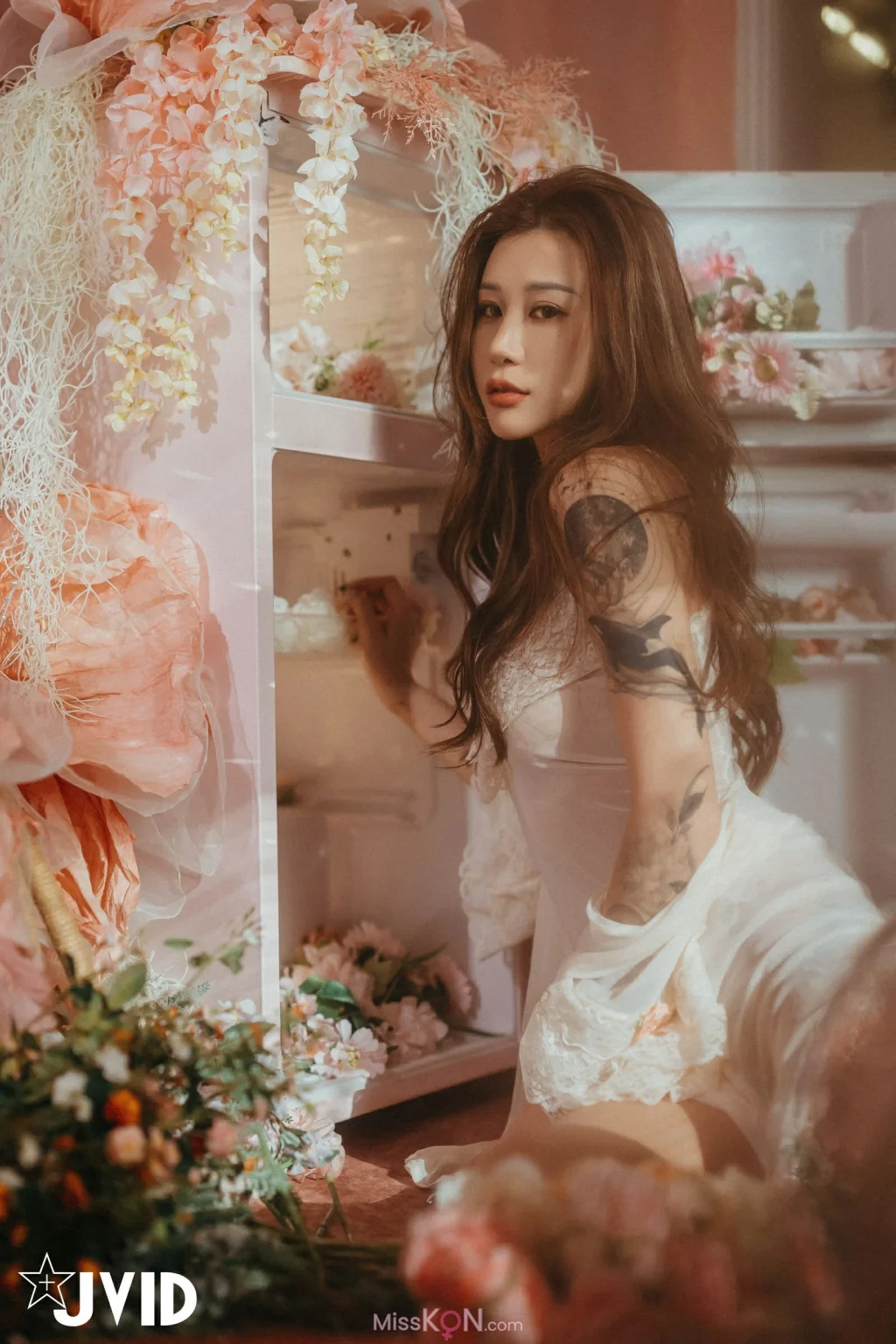[JVID] Lara 雙囍: 獨留的時光 與雙囍纏綿在浪漫花房的情緒與身體交流 (159 photos)