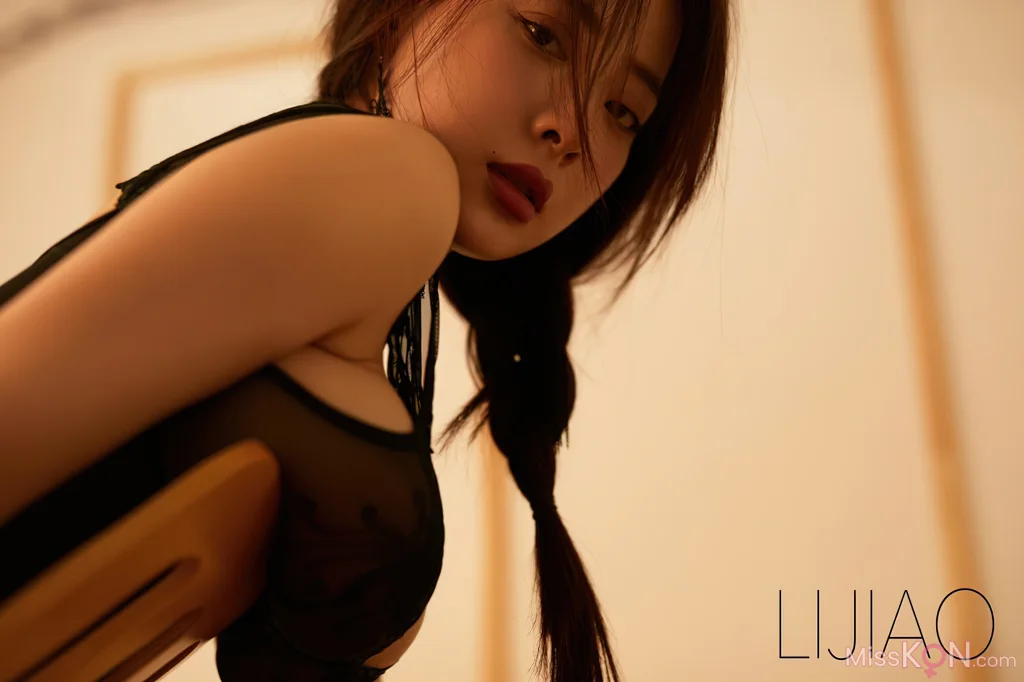 LIJIAO李娇 Vol.005: 情色唯美露脸极品女体艺术私拍 (49 photos)