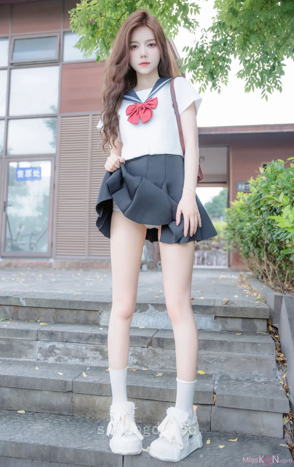 [XR Uncensored] 拍黄瓜: R18 秀人网模特 纯真与活力的完美结合 (99 photos )