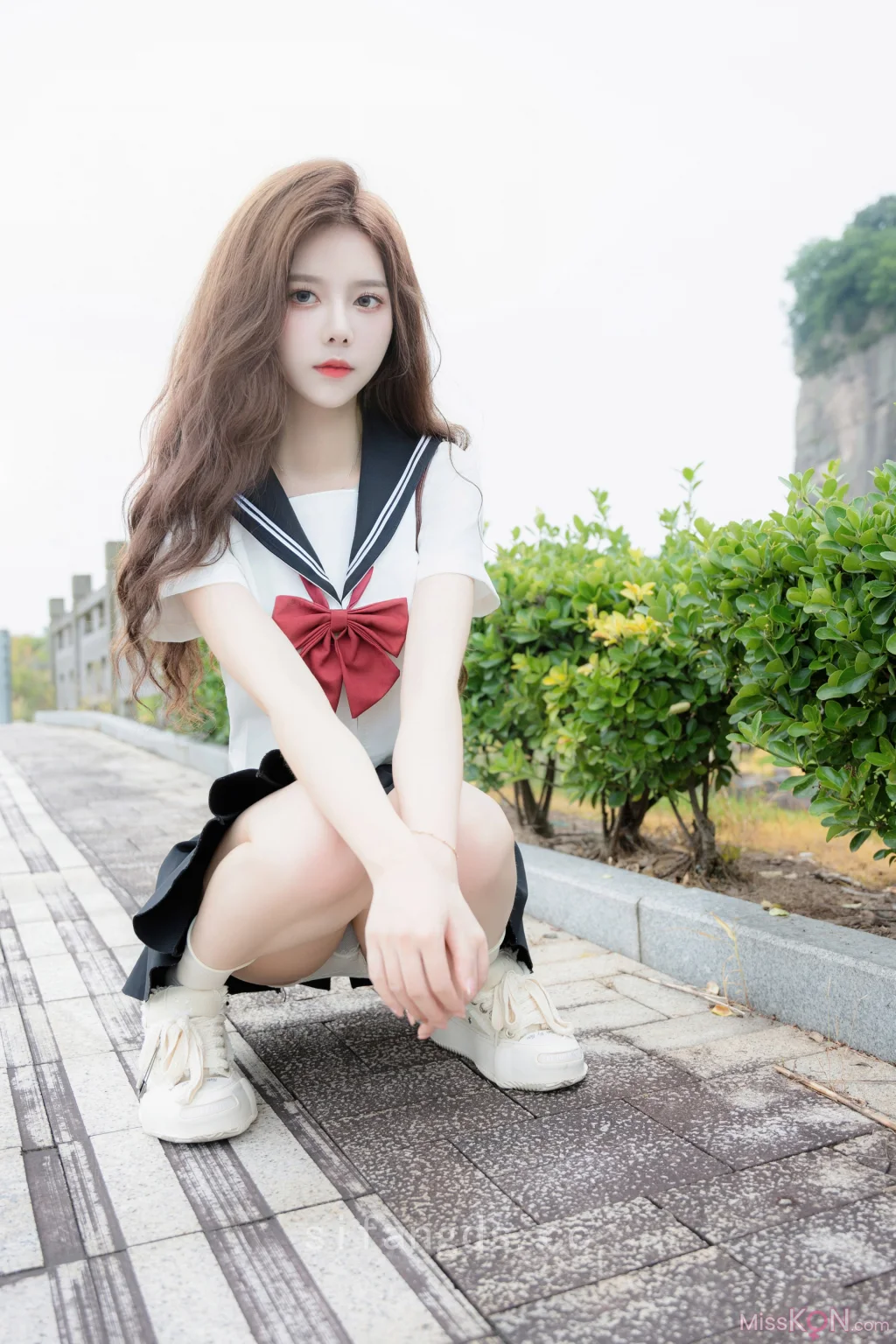[XR Uncensored] 拍黄瓜: R18 秀人网模特 纯真与活力的完美结合 (99 photos )