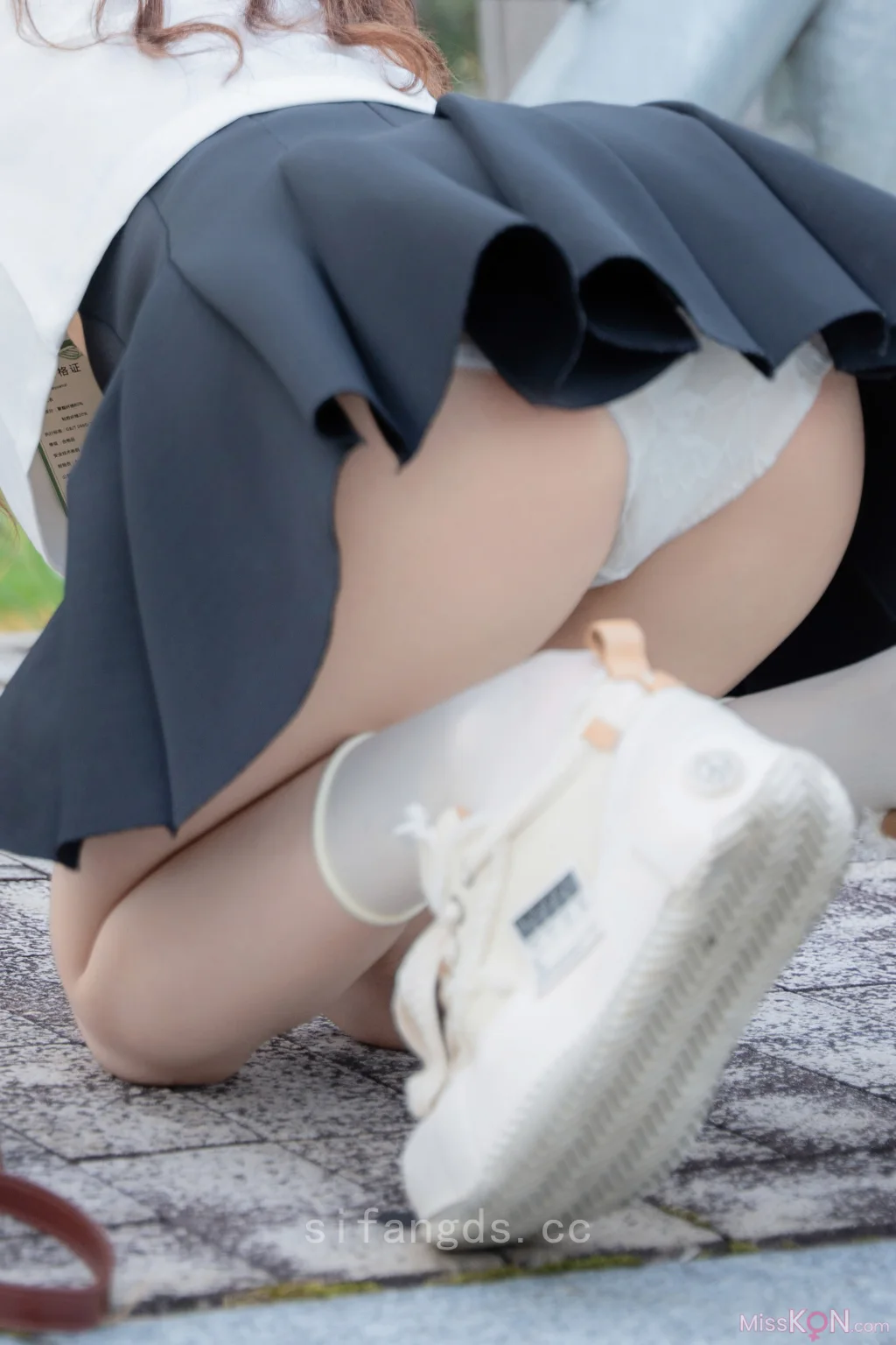 [XR Uncensored] 拍黄瓜: R18 秀人网模特 纯真与活力的完美结合 (99 photos )