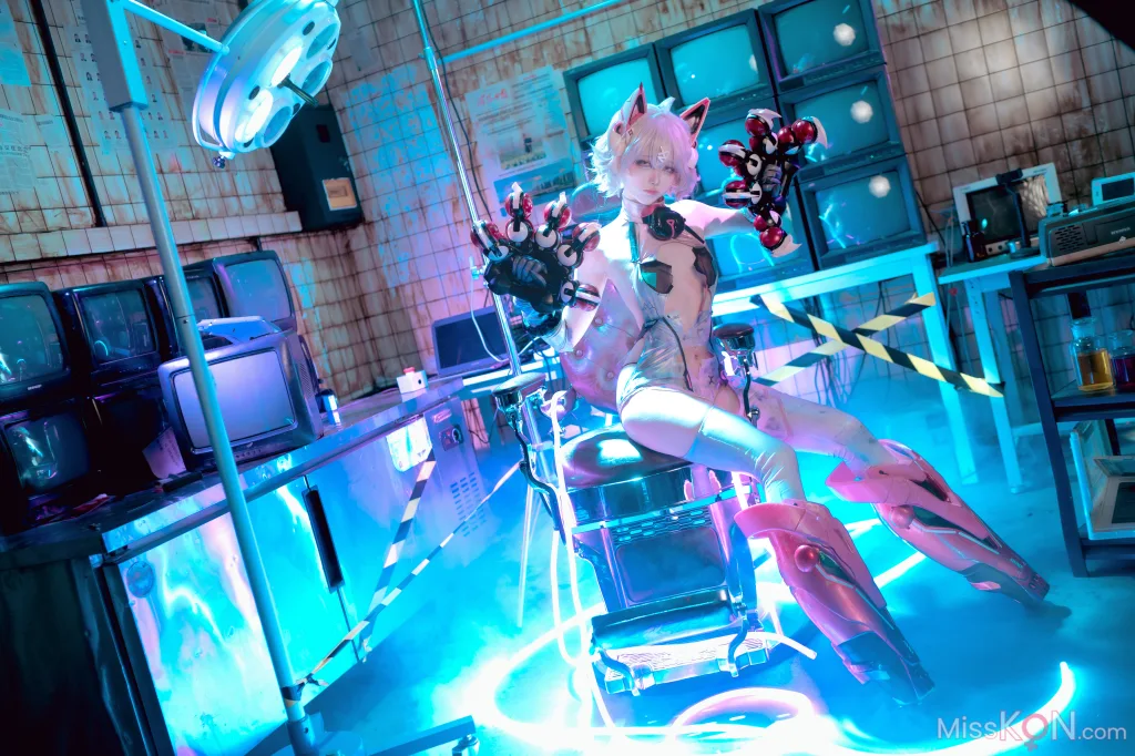 Coser@安食Ajiki: 交错战线——绯猁 (31 photos)