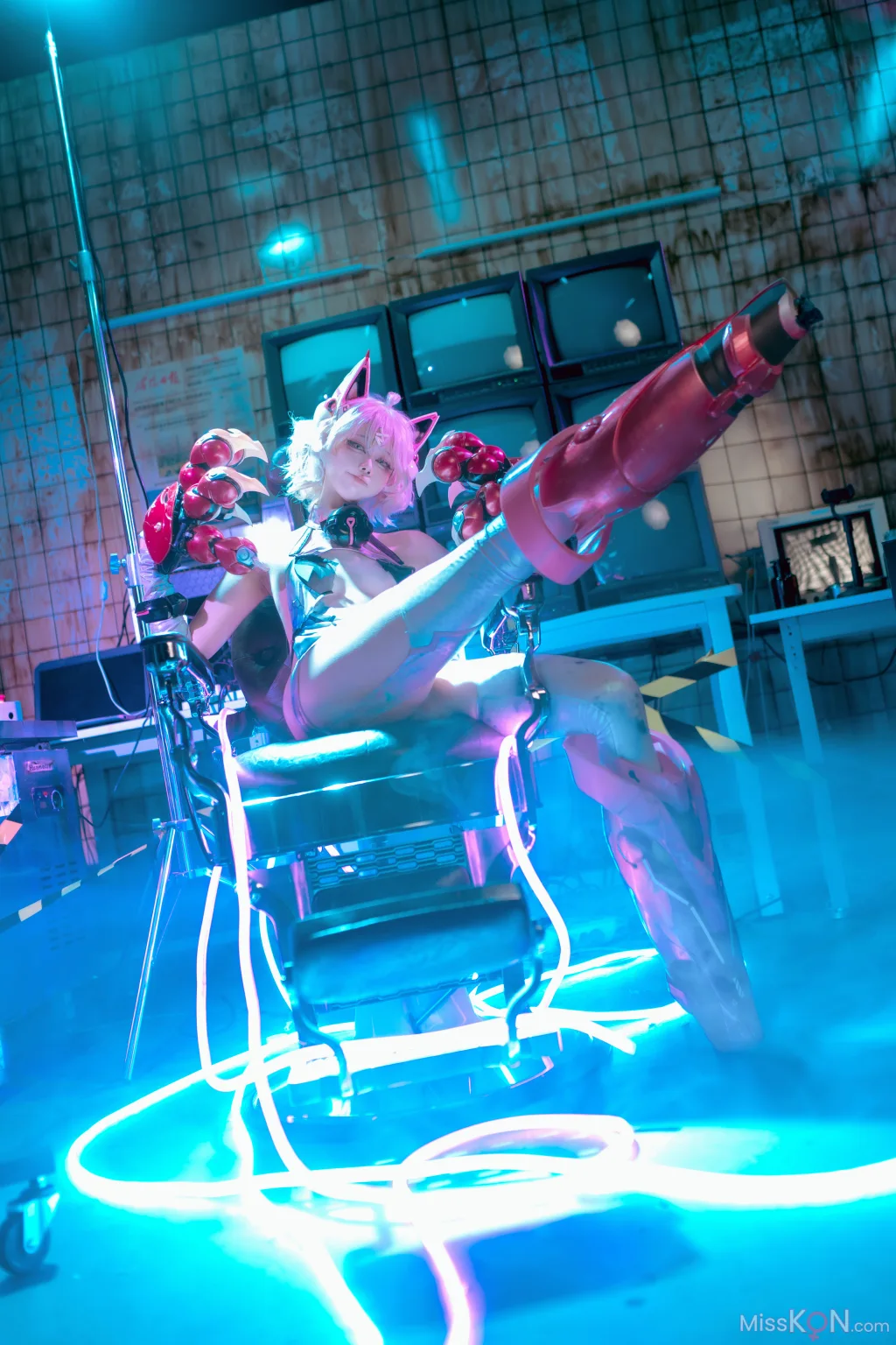 Coser@安食Ajiki: 交错战线——绯猁 (31 photos)