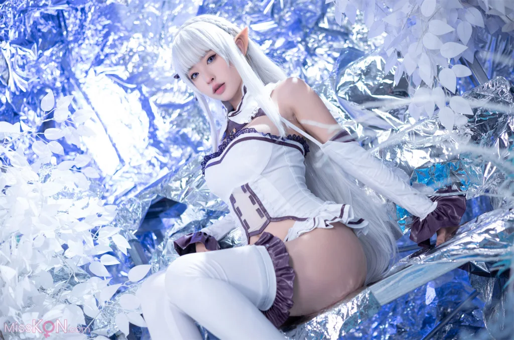 Coser@清水由乃: 重生之我是艾米莉亚 (41 photos)