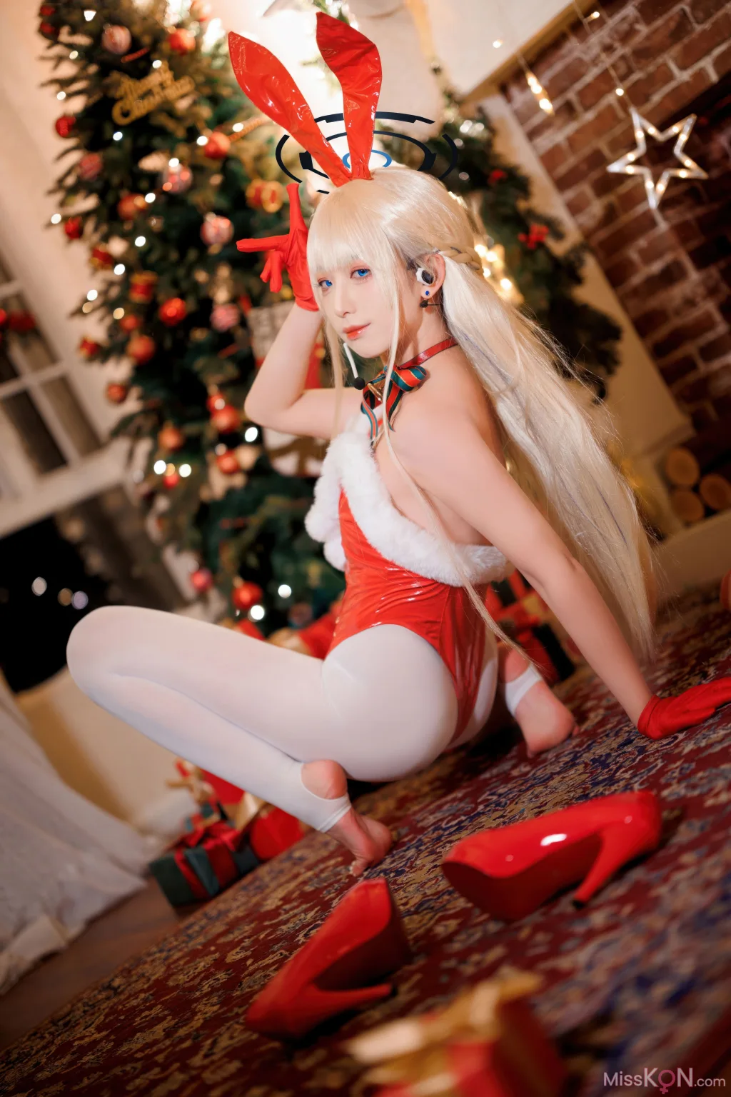 Coser@封疆疆v: 蔚蓝档案 飞鸟马时 圣诞 (40 photos)