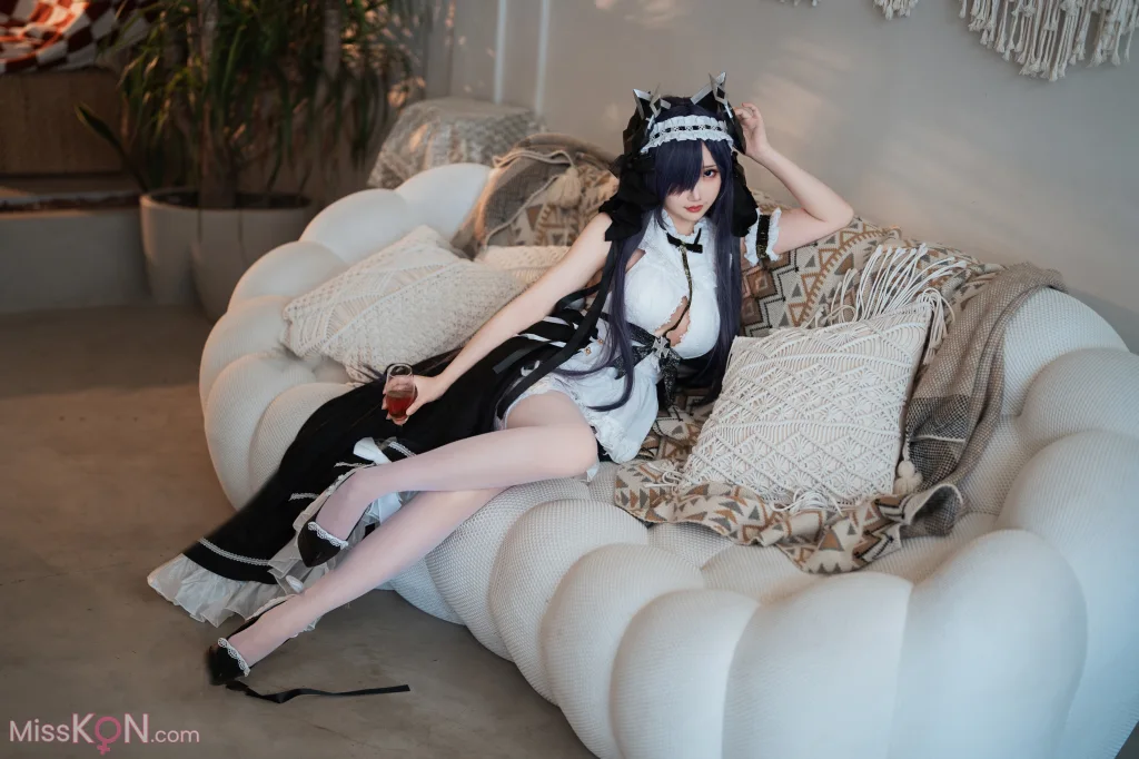 Coser@面饼仙儿: 碧蓝航线 奥古斯特 女仆 (43 ảnh)