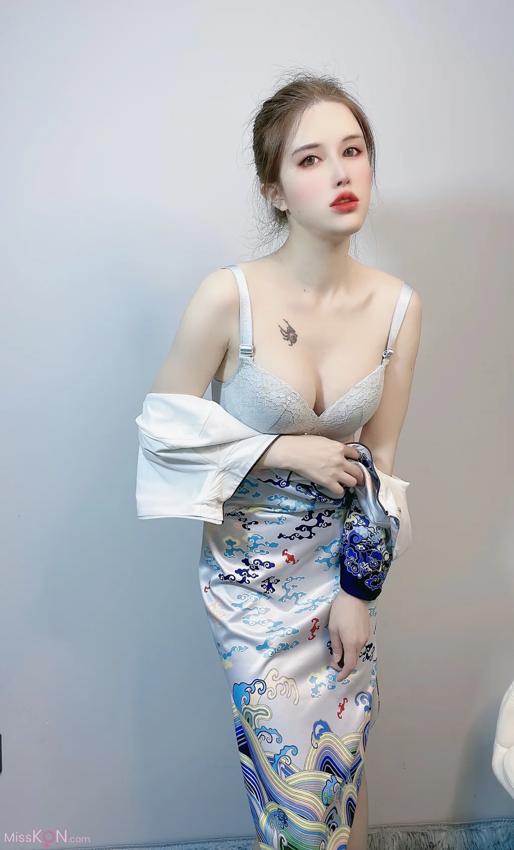 Coser@鹿八岁: 预售期间附送自拍图 (27 ảnh + 1 video)