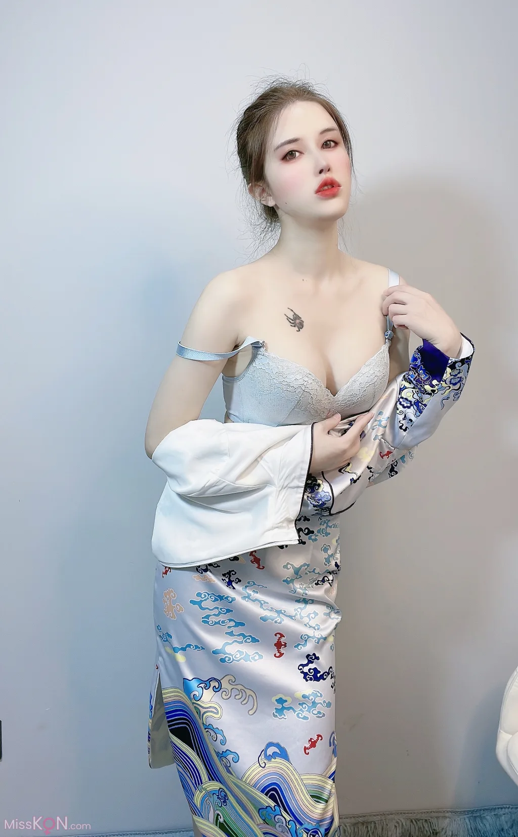 Coser@鹿八岁: 预售期间附送自拍图 (27 ảnh + 1 video)