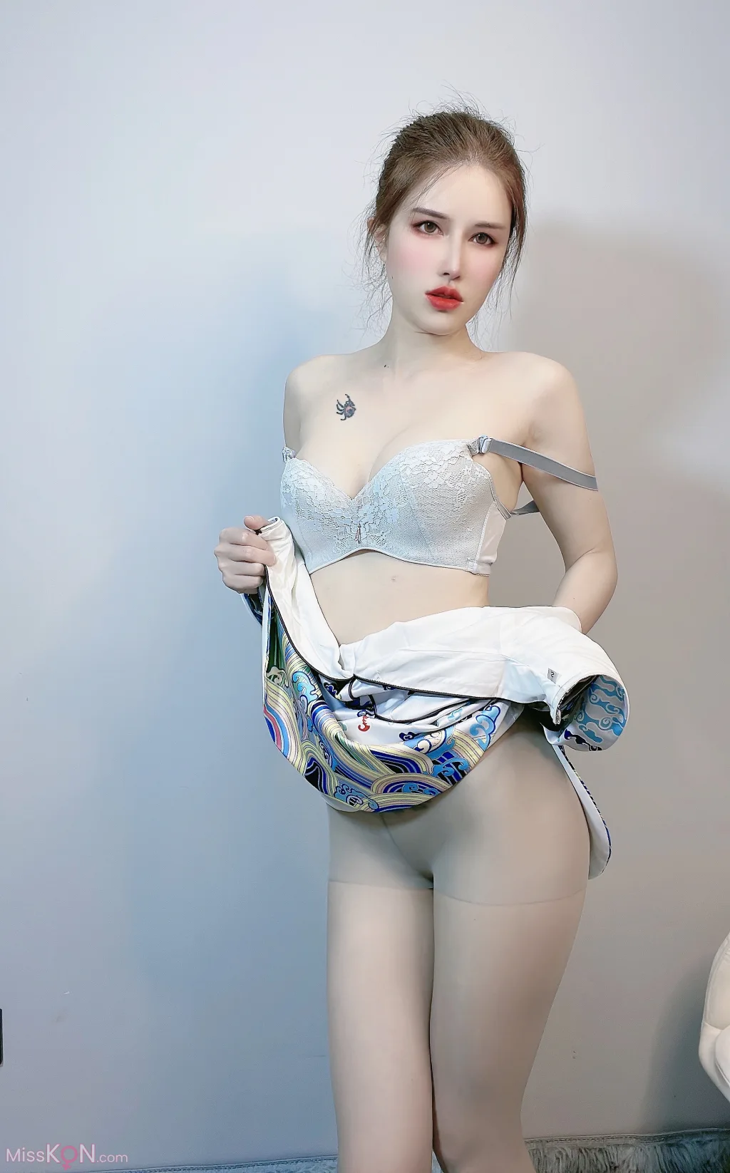 Coser@鹿八岁: 预售期间附送自拍图 (27 ảnh + 1 video)