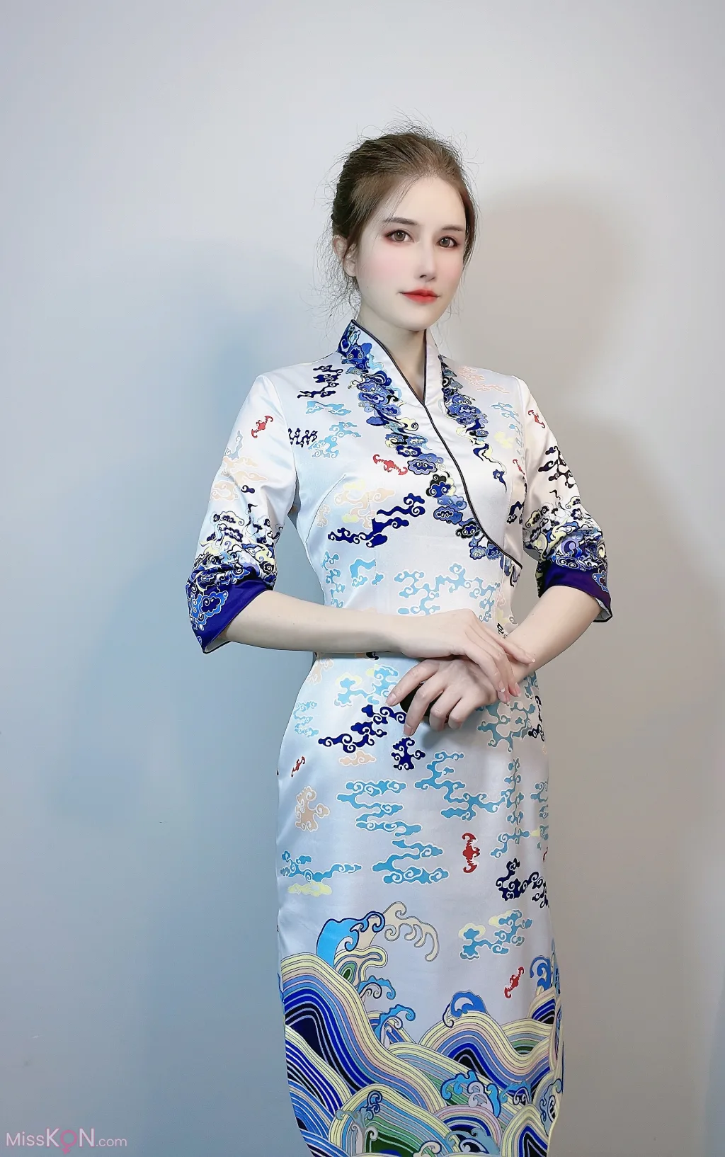 Coser@鹿八岁: 预售期间附送自拍图 (27 photos + 1 video)