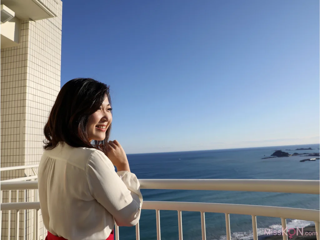 [JP] Ayumi Hanasaki (花崎阿弓): 日本一脱げる現役美女アナ (32 ảnh)