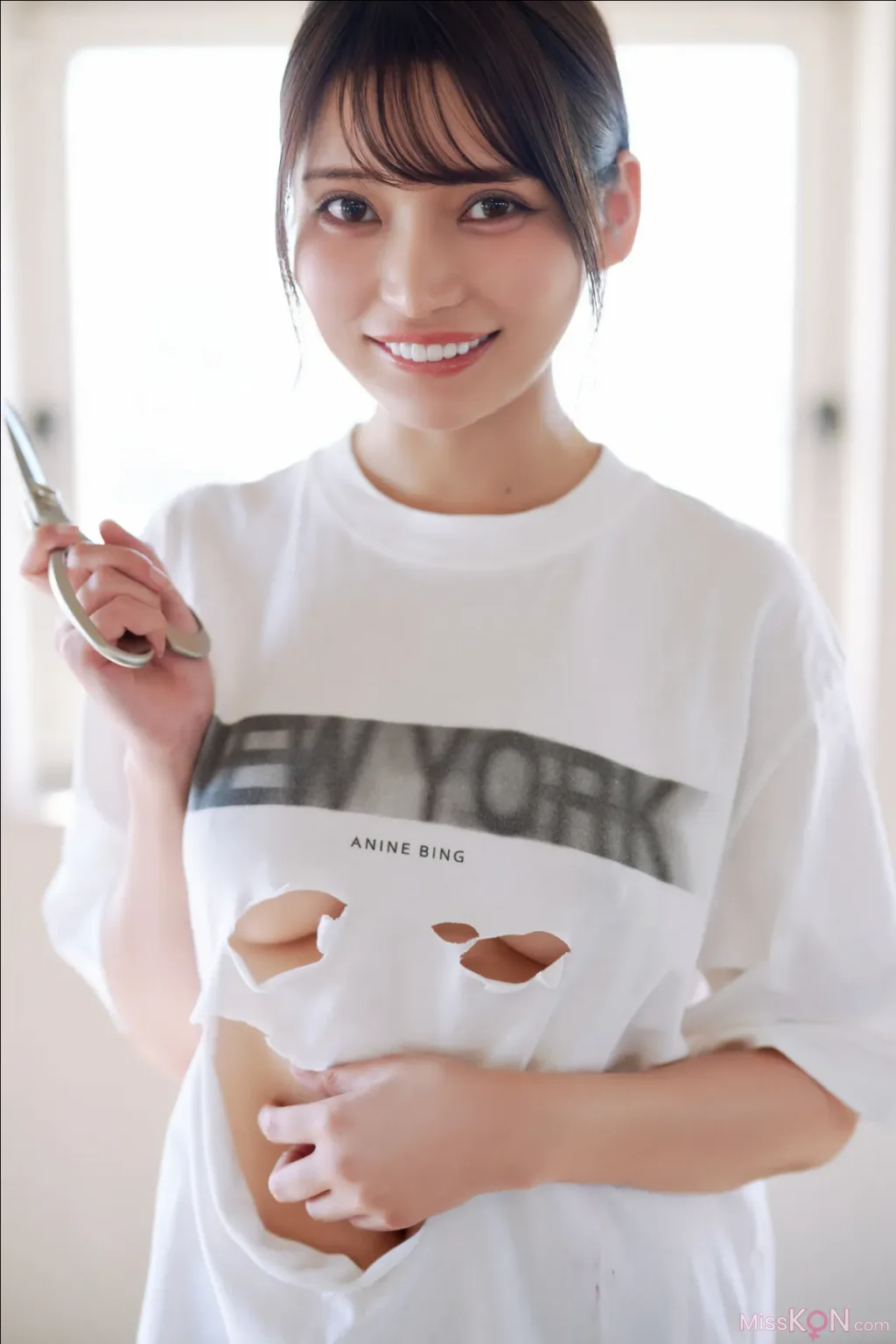 [JP] Nitori Sayaka (似鳥沙也加): FRIDAY GOLD A to Z Vol.4 (15 ảnh)