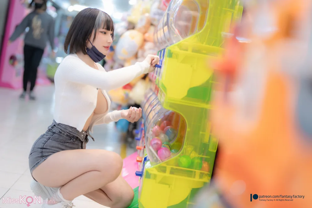 [Fantasy Factory] 小丁: 白色护胸 Boobs Guardian (22 photos)