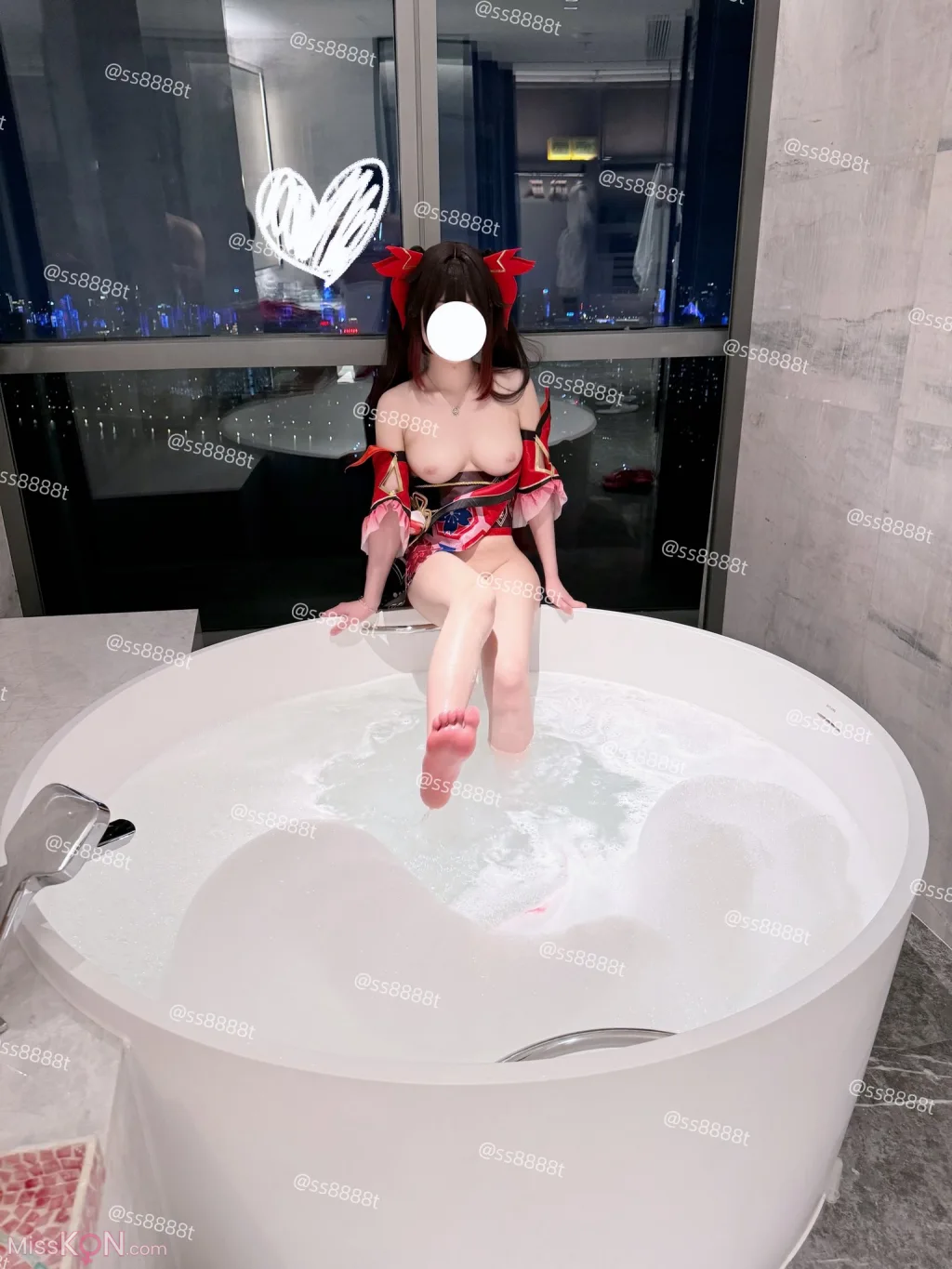 Coser@兔三岁(ss8888t): 高颜小仙女 被怪叔叔骗到酒店无套中出 (64 photos + 66 videos)