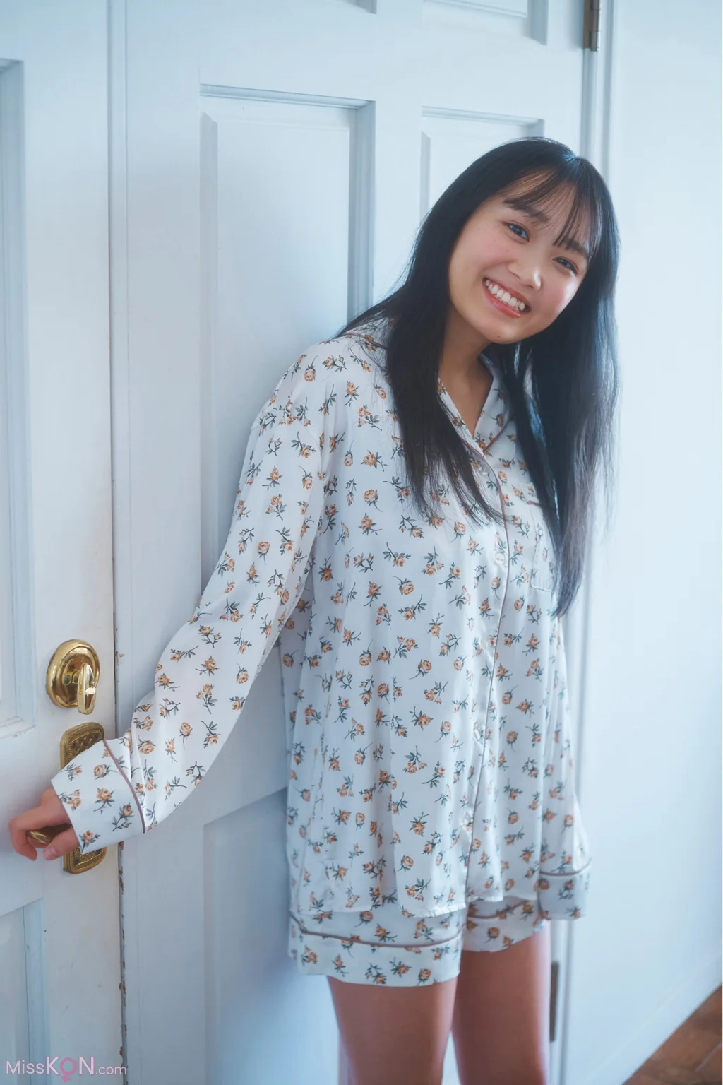 [JP] Riho Okumura (奥村梨穂):【増量版 全５０Ｐ】ヤンマガアザーっす！〈ＹＭ２０２４年８号未公開カット〉 ヤンマガデジタル写真集 (54 photos) – Page 4