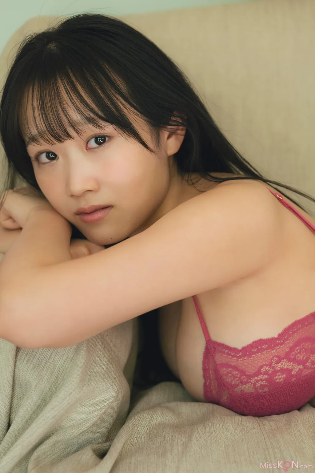 [JP] Riho Okumura (奥村梨穂): FLASHデジタル写真集  Iの衝撃 (77 photos) – Page 2